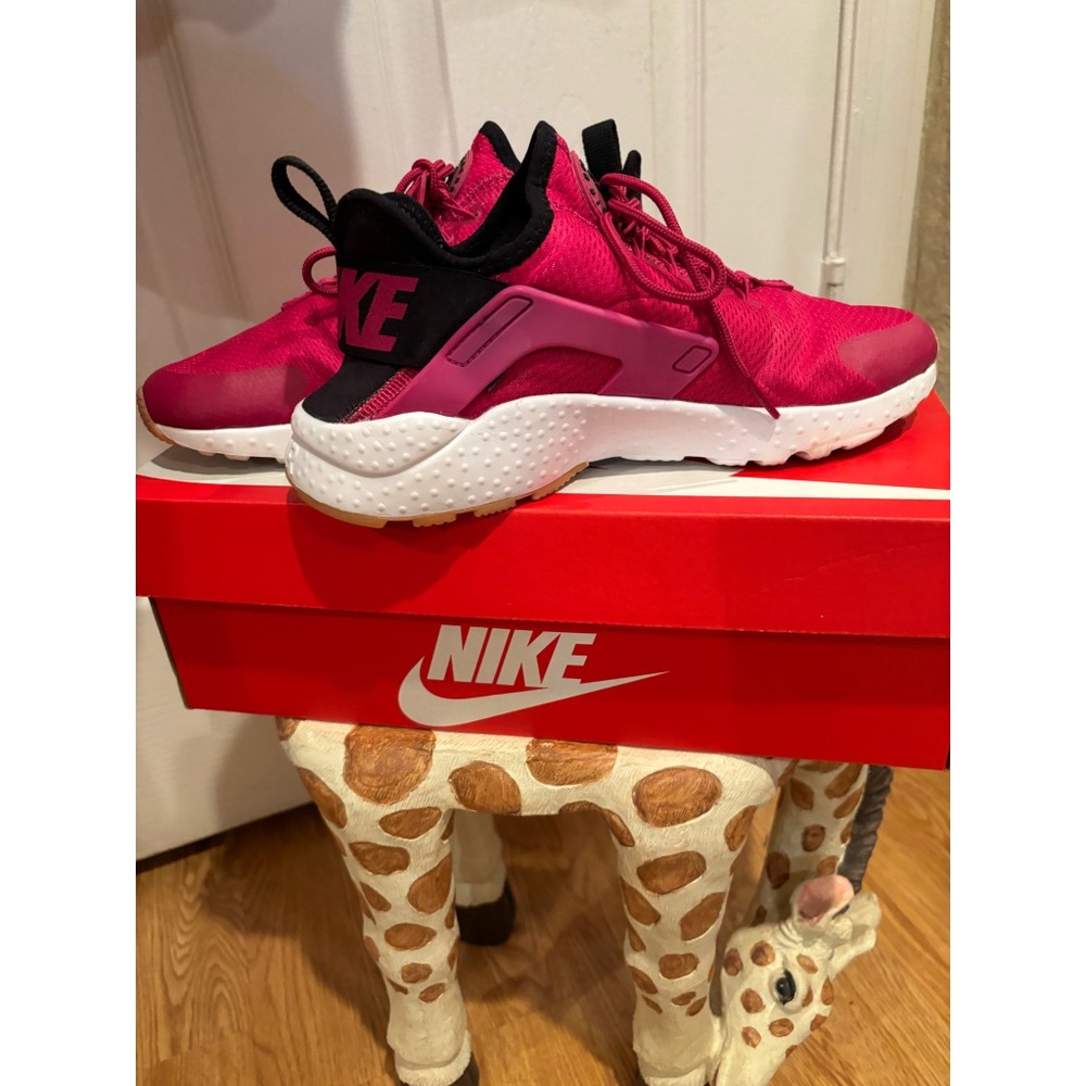 FINAL NIKE AIR HUARACHE RUN ULTA W/ WRISTBAND FINAL - Picture 5 of 9